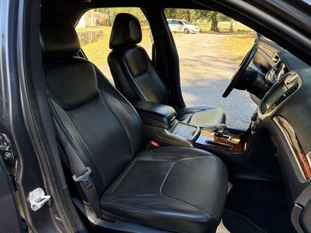 Chrysler 300 photo 12