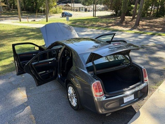 Chrysler 300 photo 19