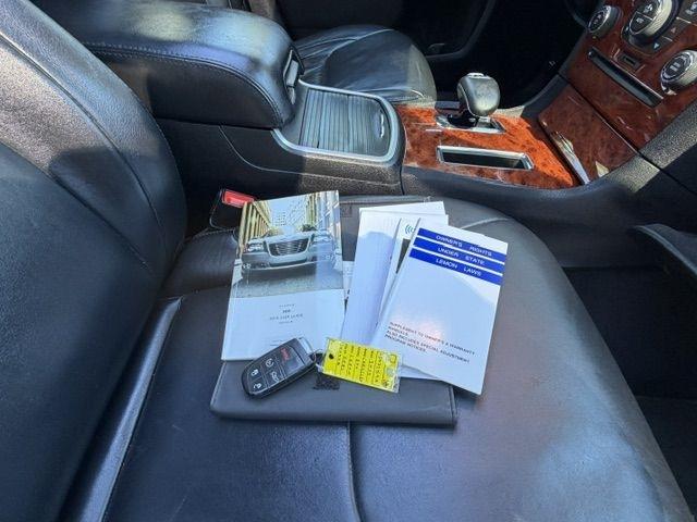 Chrysler 300 photo 22