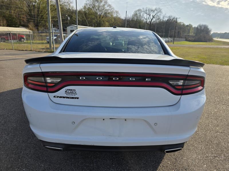 Dodge Charger SE 2017