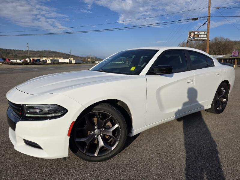 Dodge Charger SE 2017