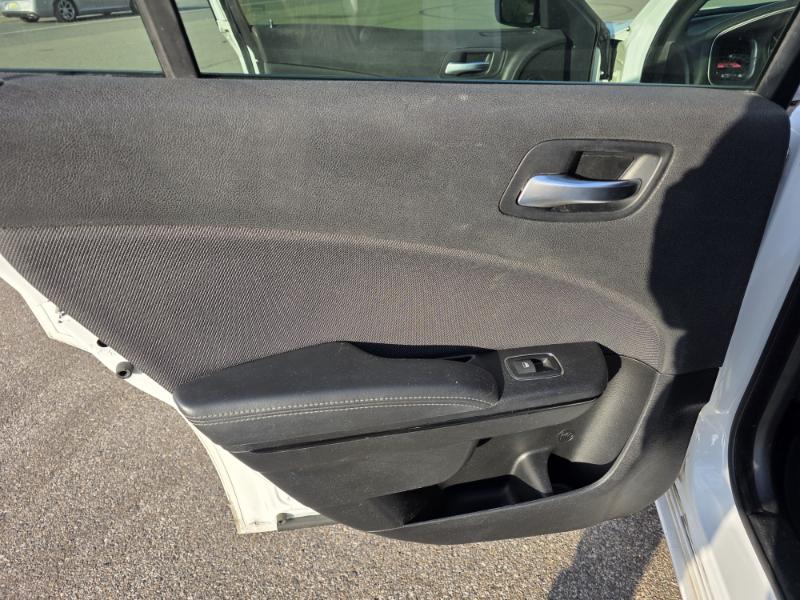 Dodge Charger SE 2017