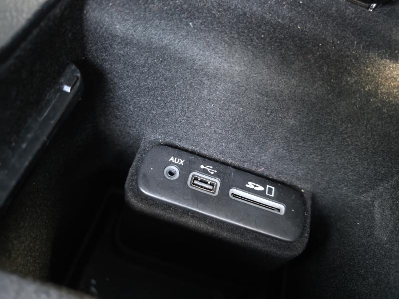 Dodge Charger SE 2017