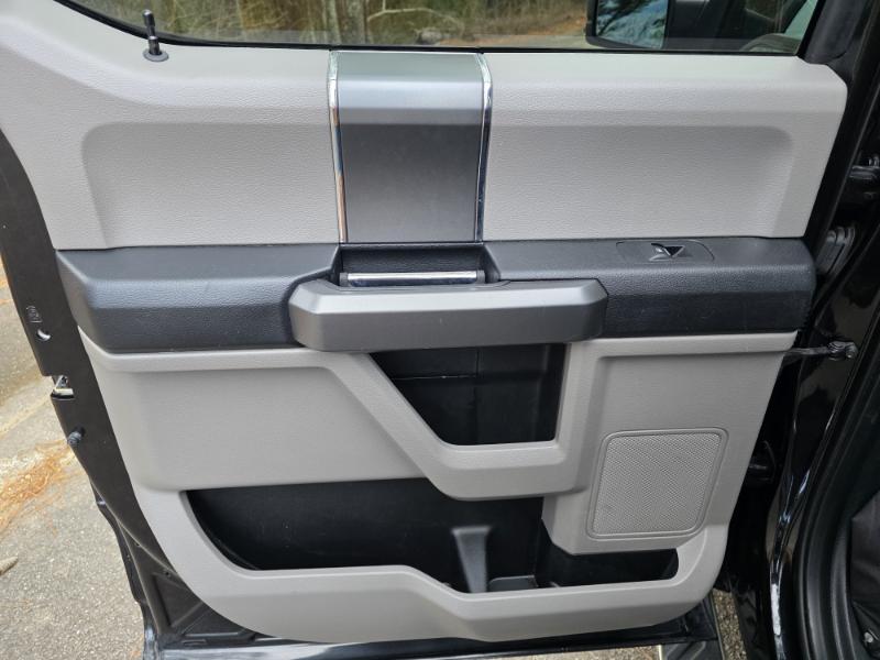 Ford F-150 XLT SuperCrew 2WD 2015