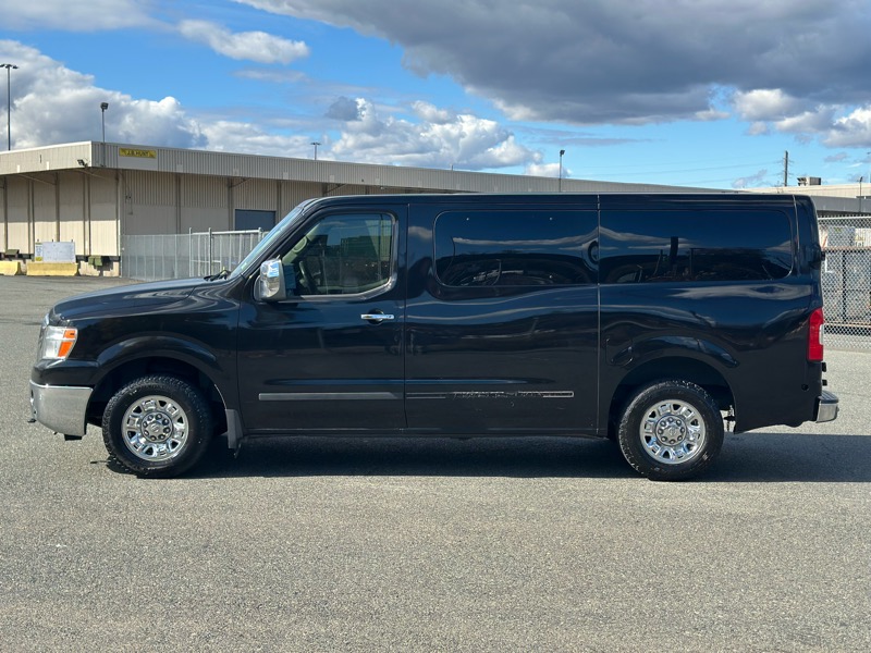Nissan NV Passenger 3500 SL V8 2018 Nissan NV Passenger 3500 SL V8 2018