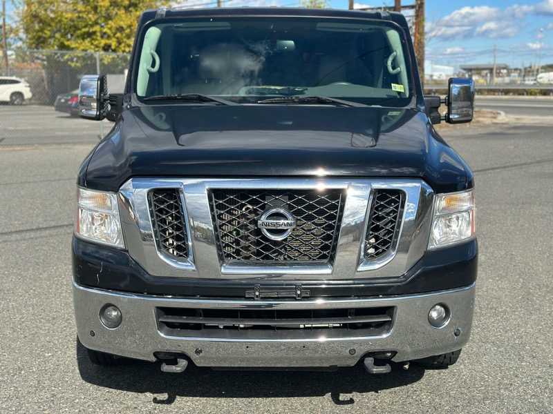 Nissan NV Passenger 3500 SL V8 2018 Nissan NV Passenger 3500 SL V8 2018