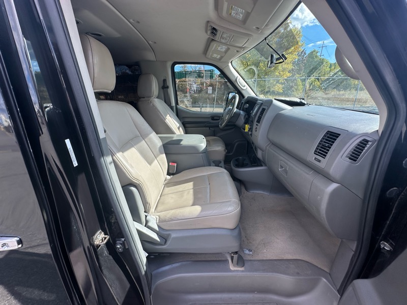 Nissan NV Passenger 3500 SL V8 2018 Nissan NV Passenger 3500 SL V8 2018