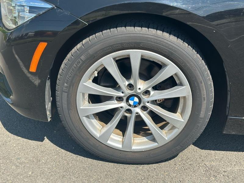 BMW 3-Series 320i xDrive Sedan 2018