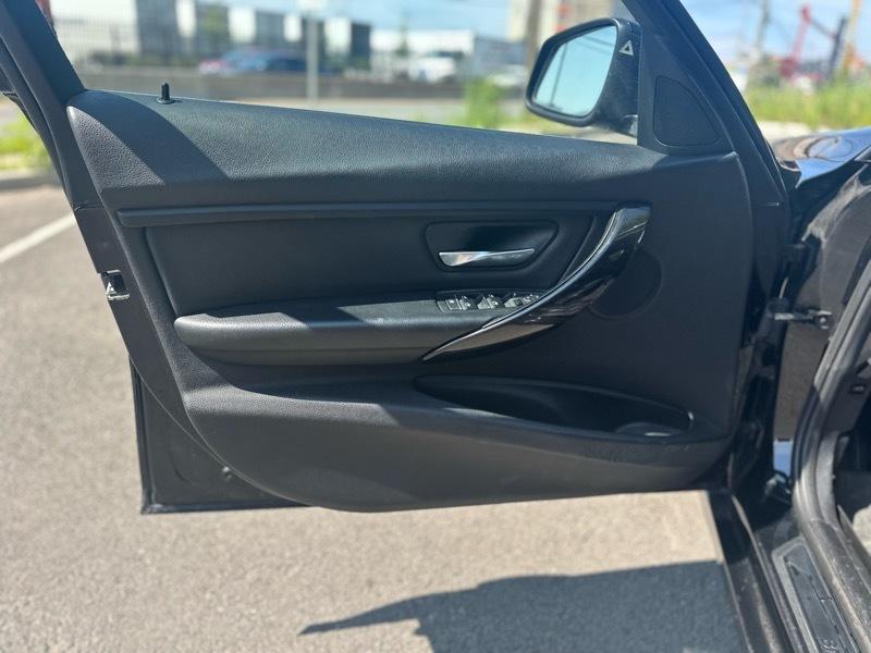 BMW 3-Series 320i xDrive Sedan 2018