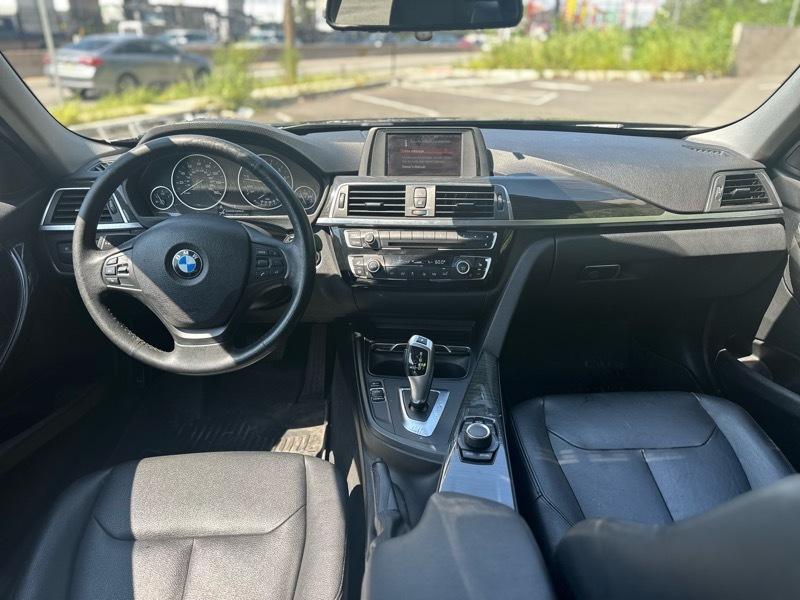 BMW 3-Series 320i xDrive Sedan 2018