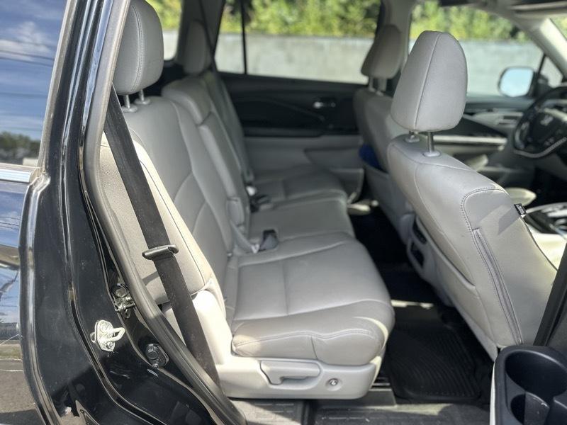 Honda Pilot Touring 2WD 2017