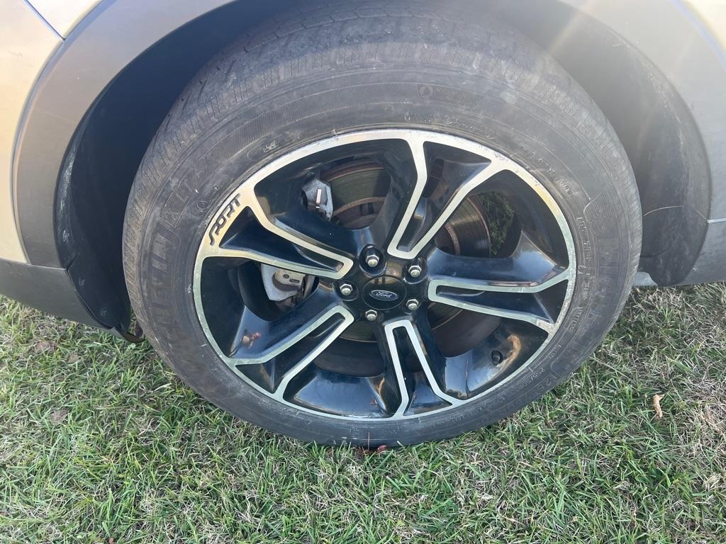 Ford Explorer Sport 4WD 2013