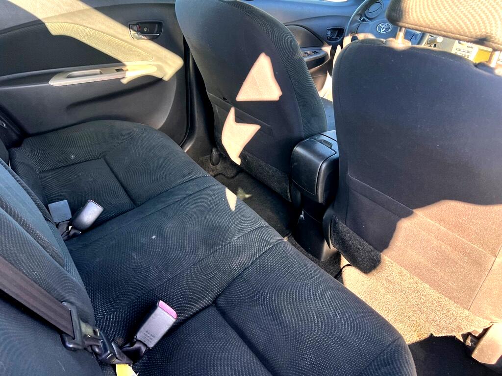 Toyota Yaris Sedan 4-Speed AT 2009