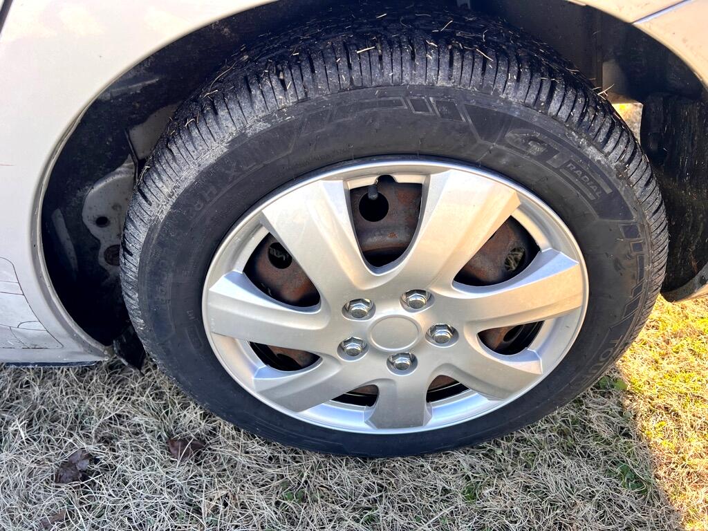 Toyota Yaris Sedan 4-Speed AT 2009