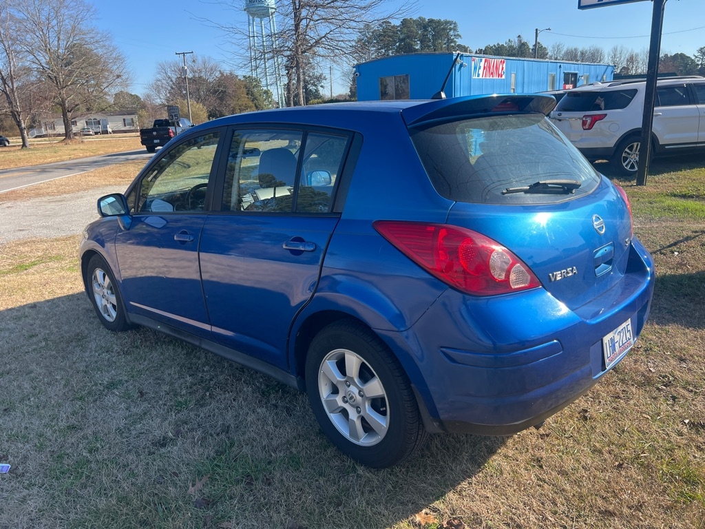 Nissan Versa 1.8 S 2008