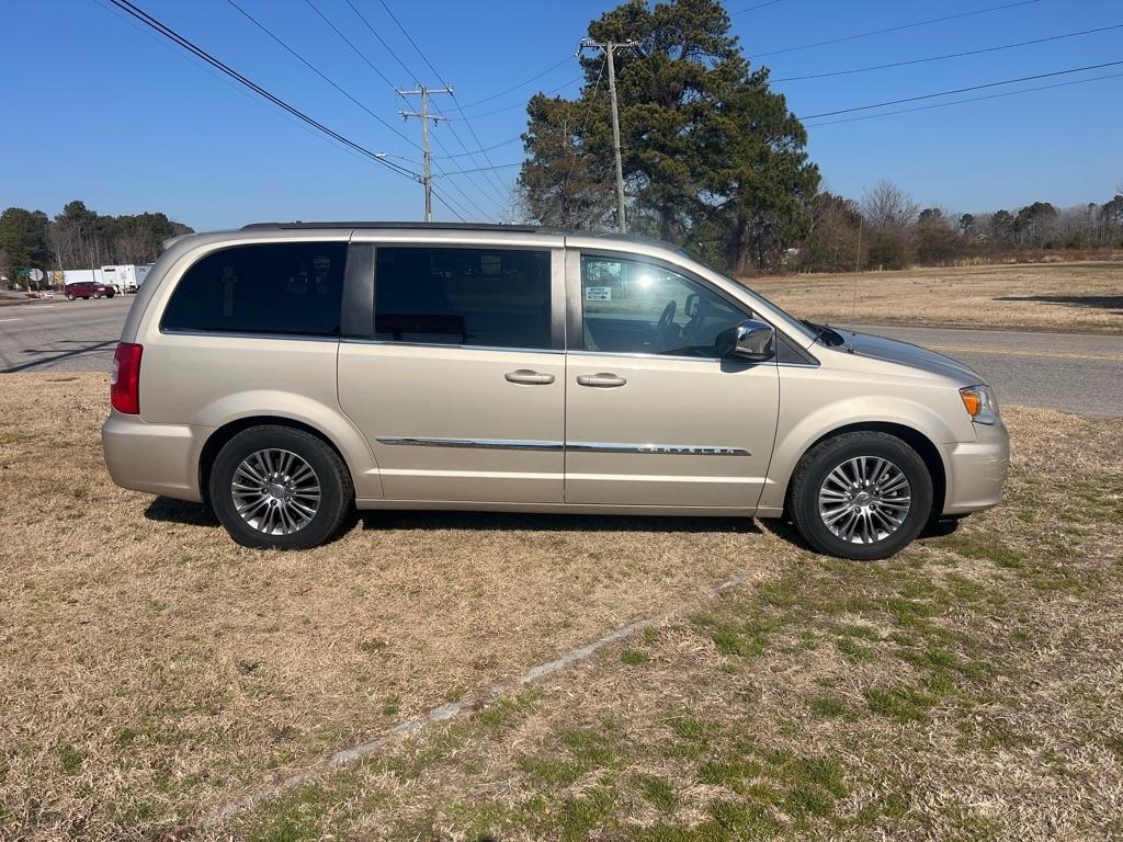 Chrysler Town & Country Touring-L 2014