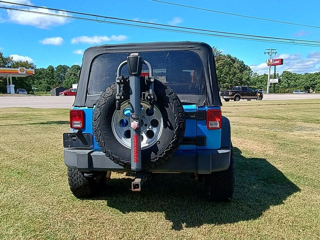 Jeep Wrangler Sport 4WD 2010