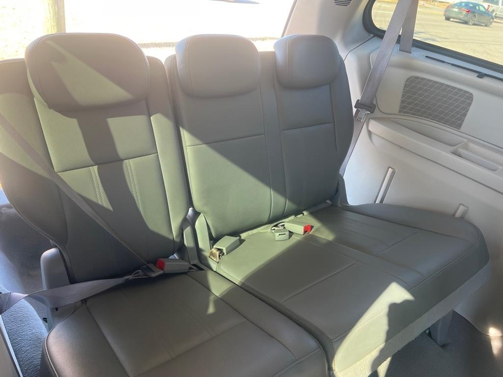 Chrysler Town & Country Touring 2010