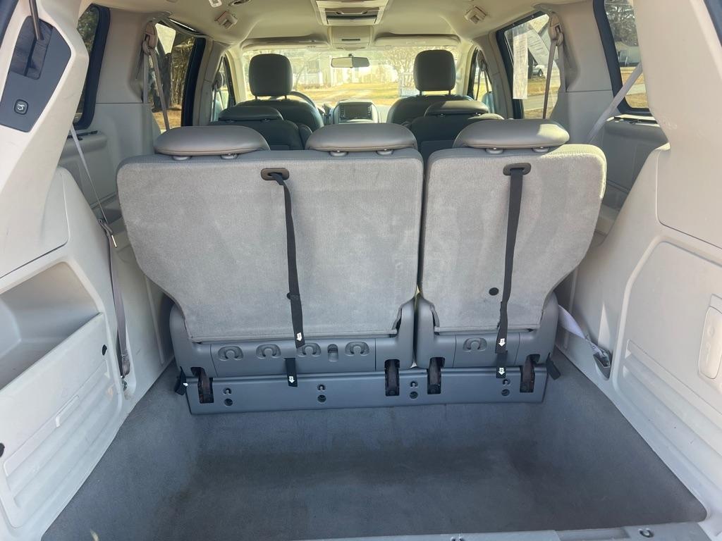 Chrysler Town & Country Touring 2010