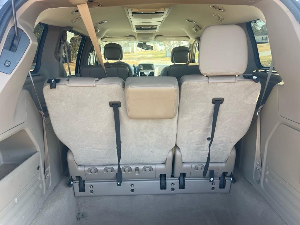 Chrysler Town & Country Touring-L 2013