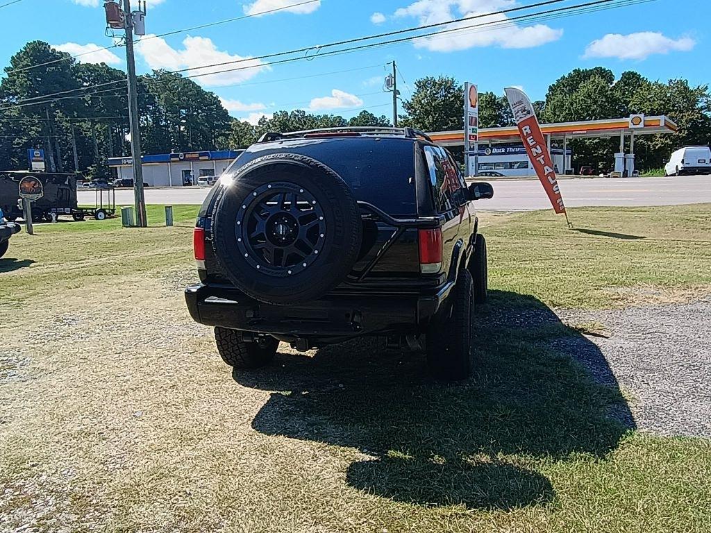 Chevrolet Blazer 2-Door 4WD LS 2004