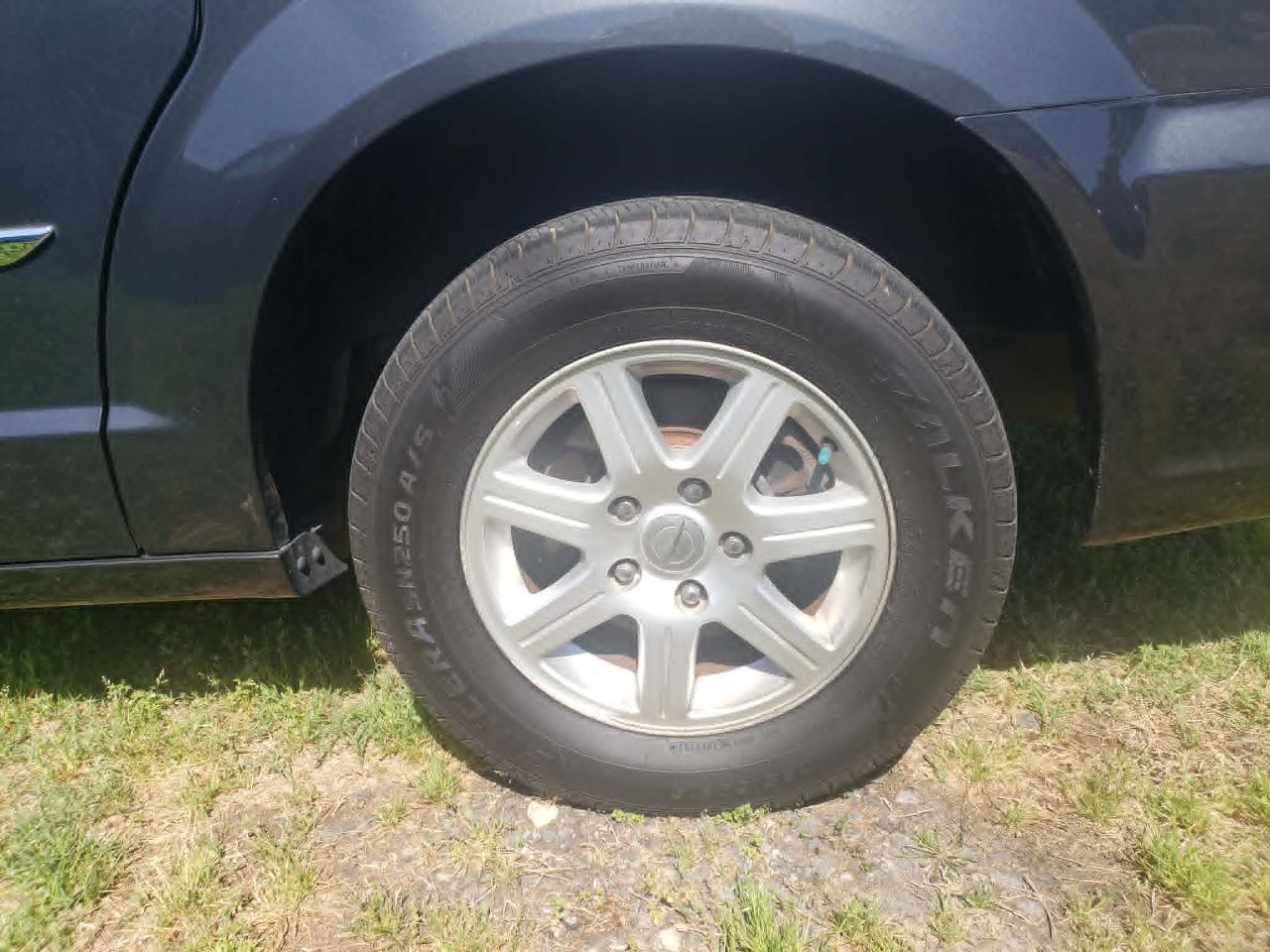 Chrysler Town & Country Touring 2012