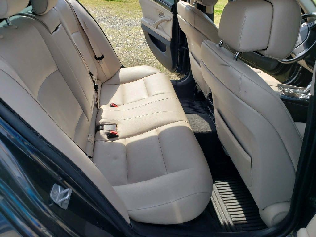 BMW 5-Series 535i 2013