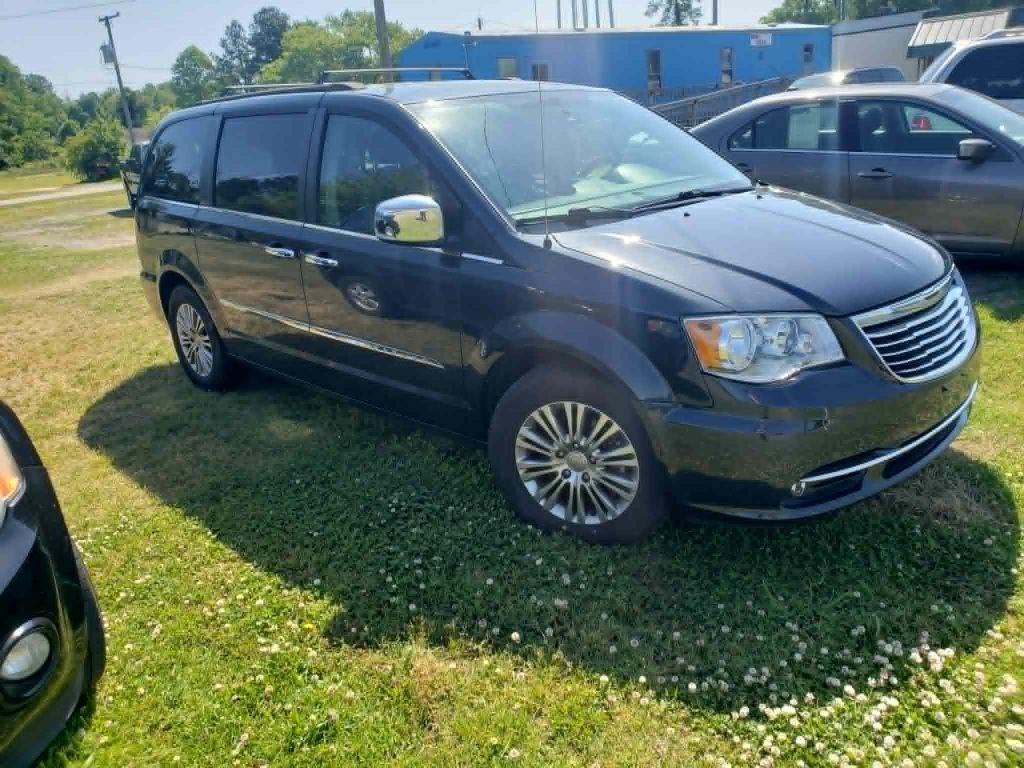 Chrysler Town & Country Touring-L 2014