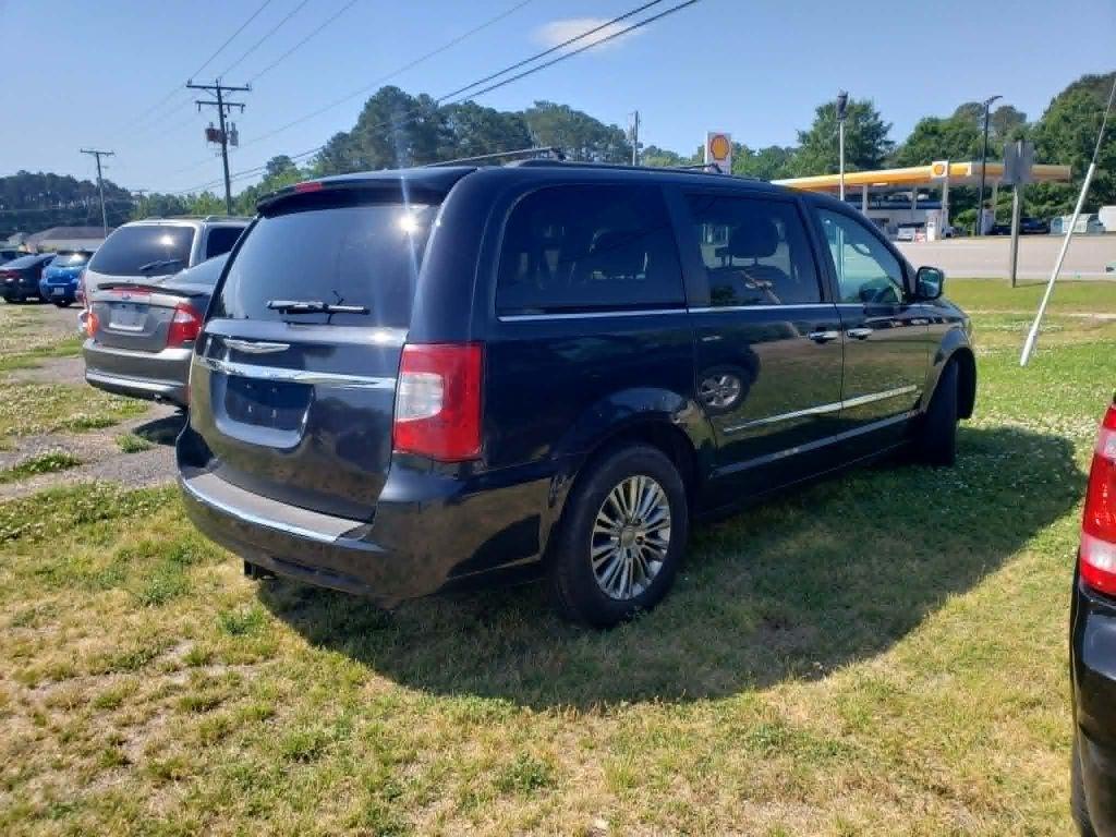 Chrysler Town & Country Touring-L 2014