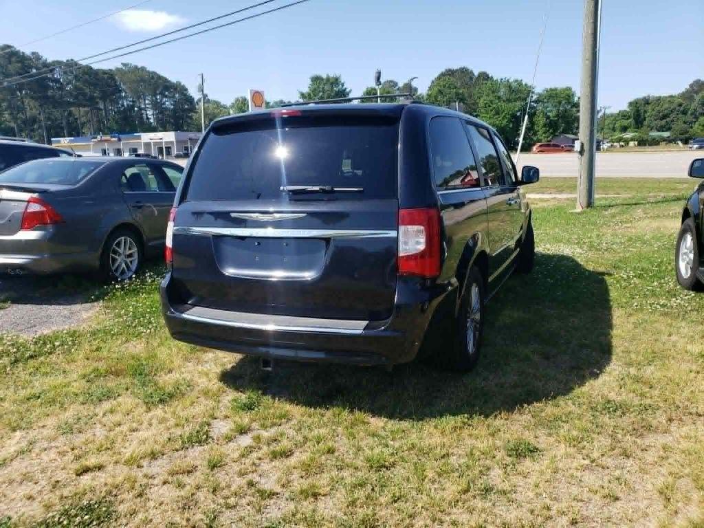 Chrysler Town & Country Touring-L 2014
