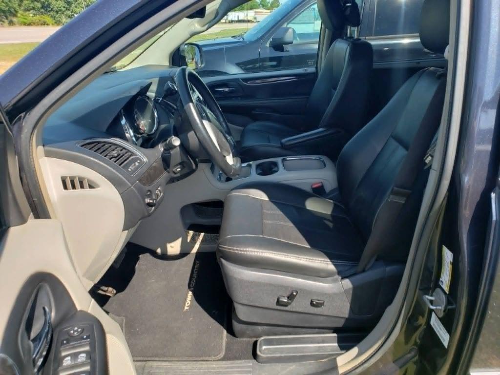 Chrysler Town & Country Touring-L 2014