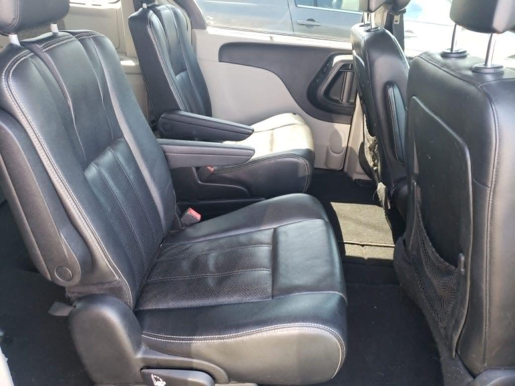 Chrysler Town & Country Touring-L 2014