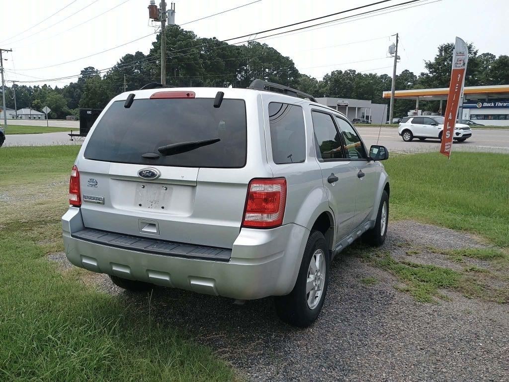 Ford Escape XLT FWD 2011