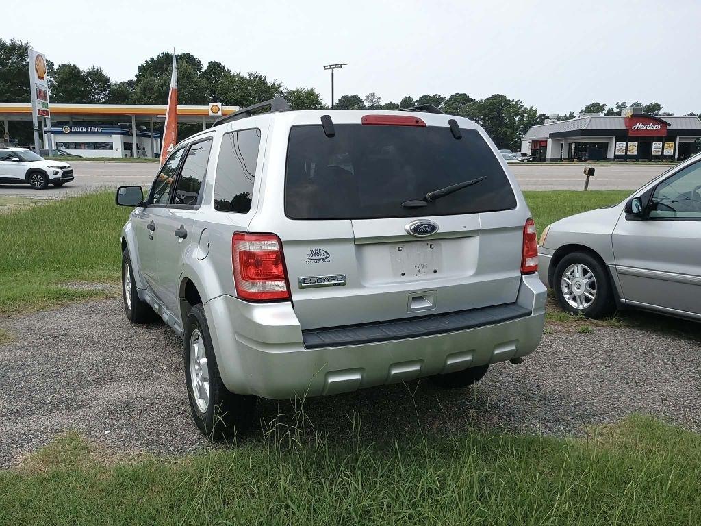 Ford Escape XLT FWD 2011