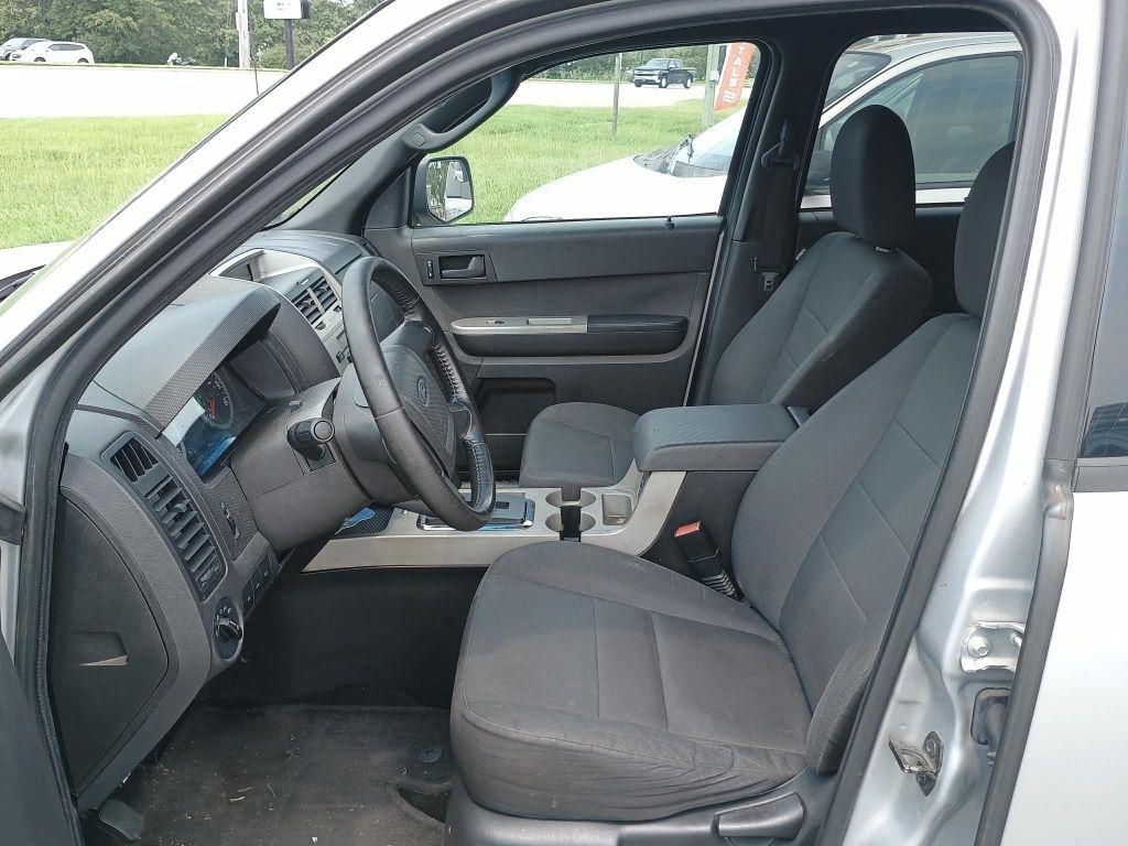 Ford Escape XLT FWD 2011