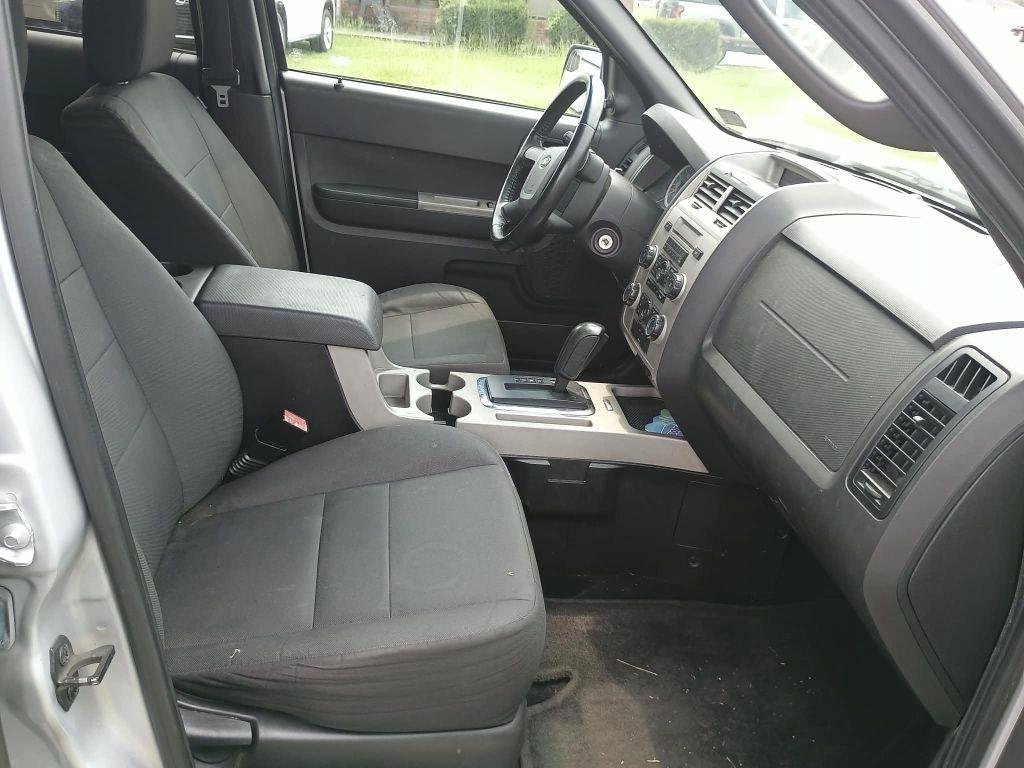 Ford Escape XLT FWD 2011