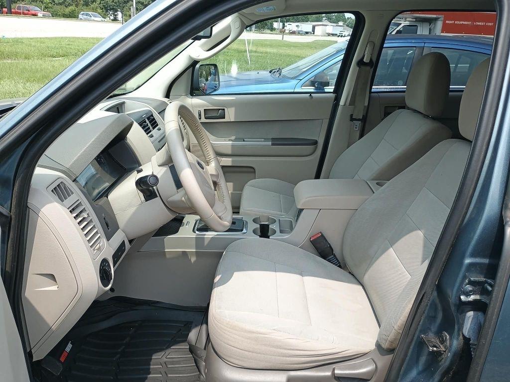 Ford Escape XLT FWD 2012