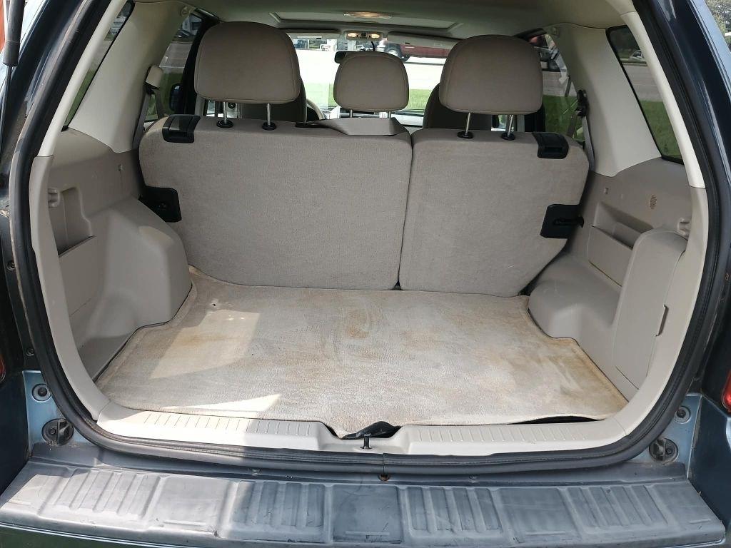 Ford Escape XLT FWD 2012