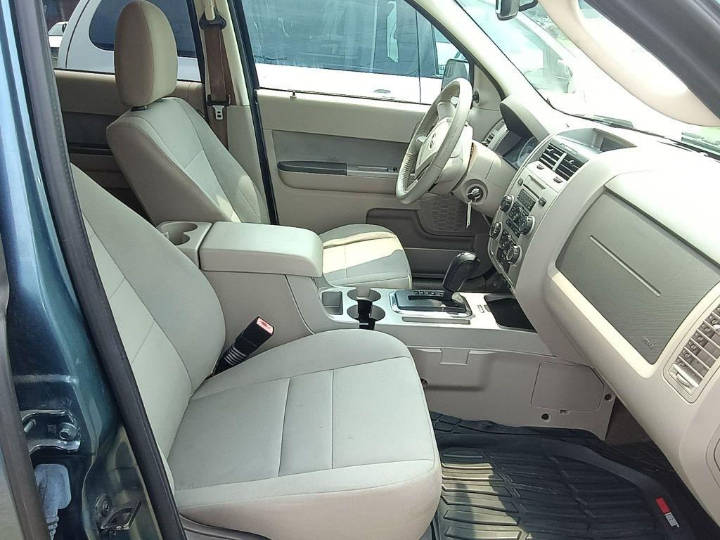 Ford Escape XLT FWD 2012