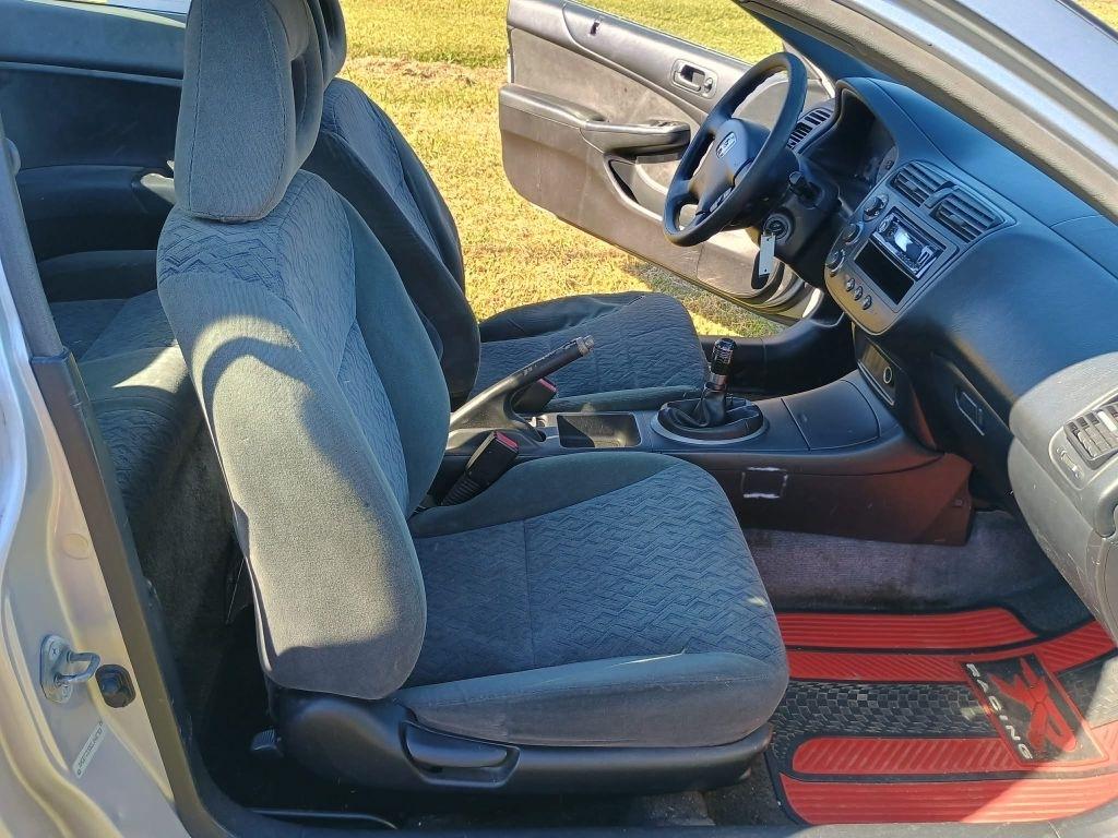 Honda Civic LX coupe 2002