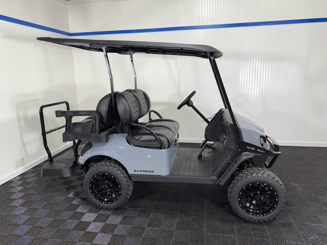 2025 EZGO Express S4
