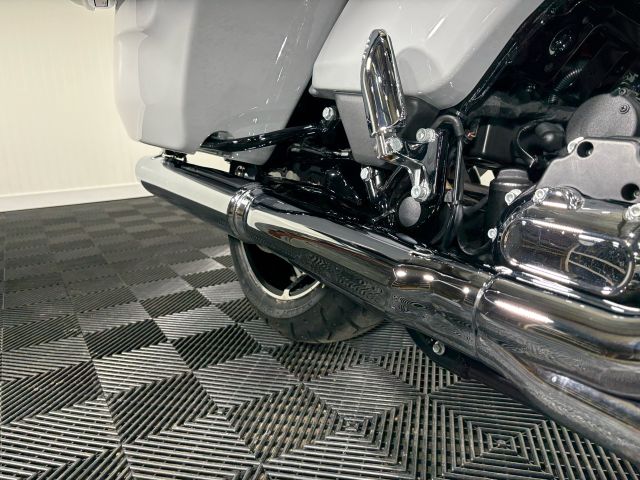 Harley-Davidson FLHX  2024