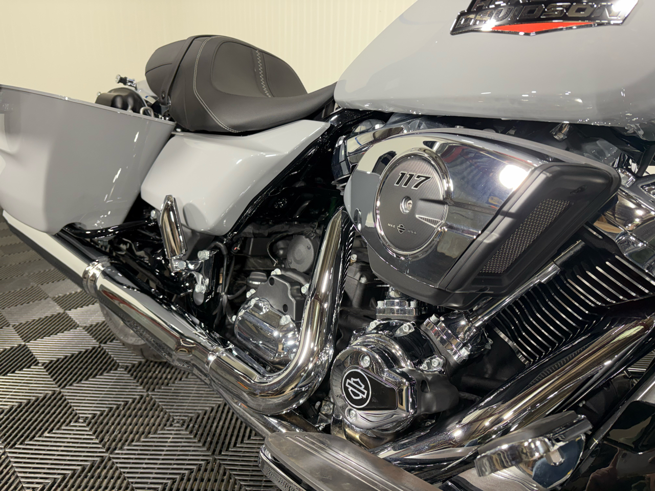 Harley-Davidson FLHX  2024