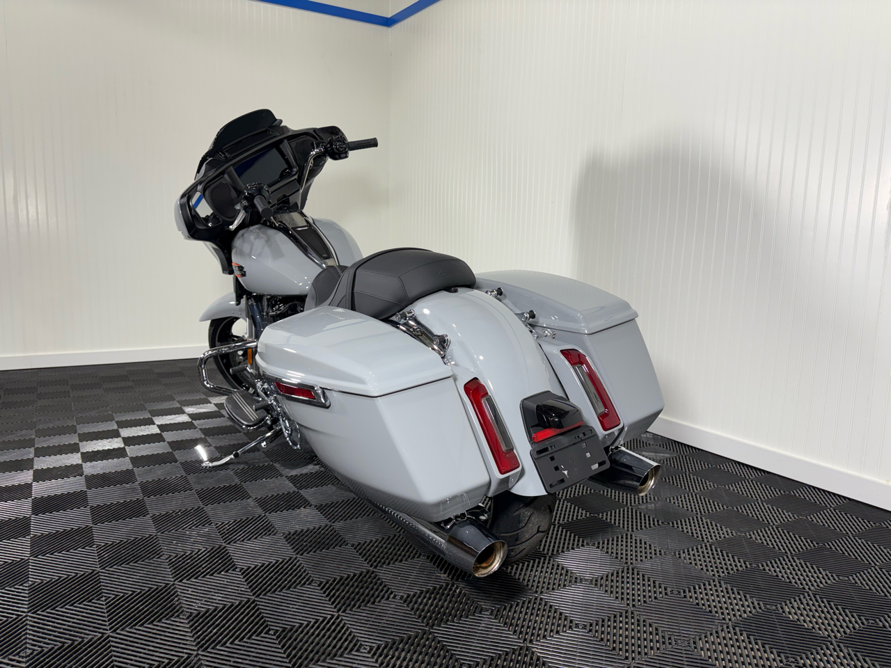 Harley-Davidson FLHX  2024