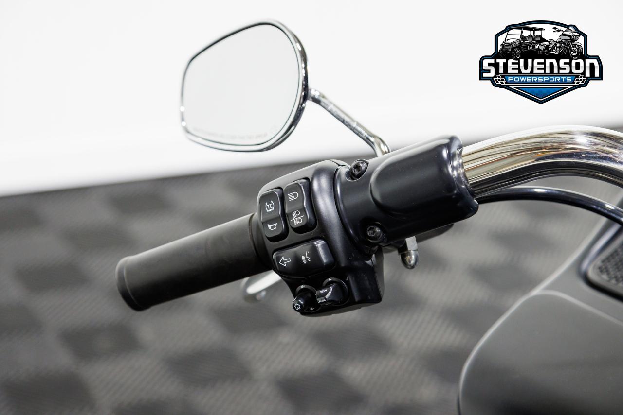 Harley-Davidson FLTRX  2022