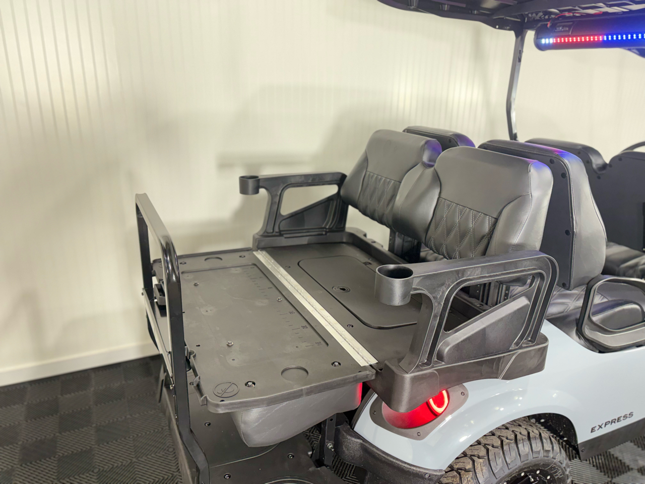 EZGO L6  2026