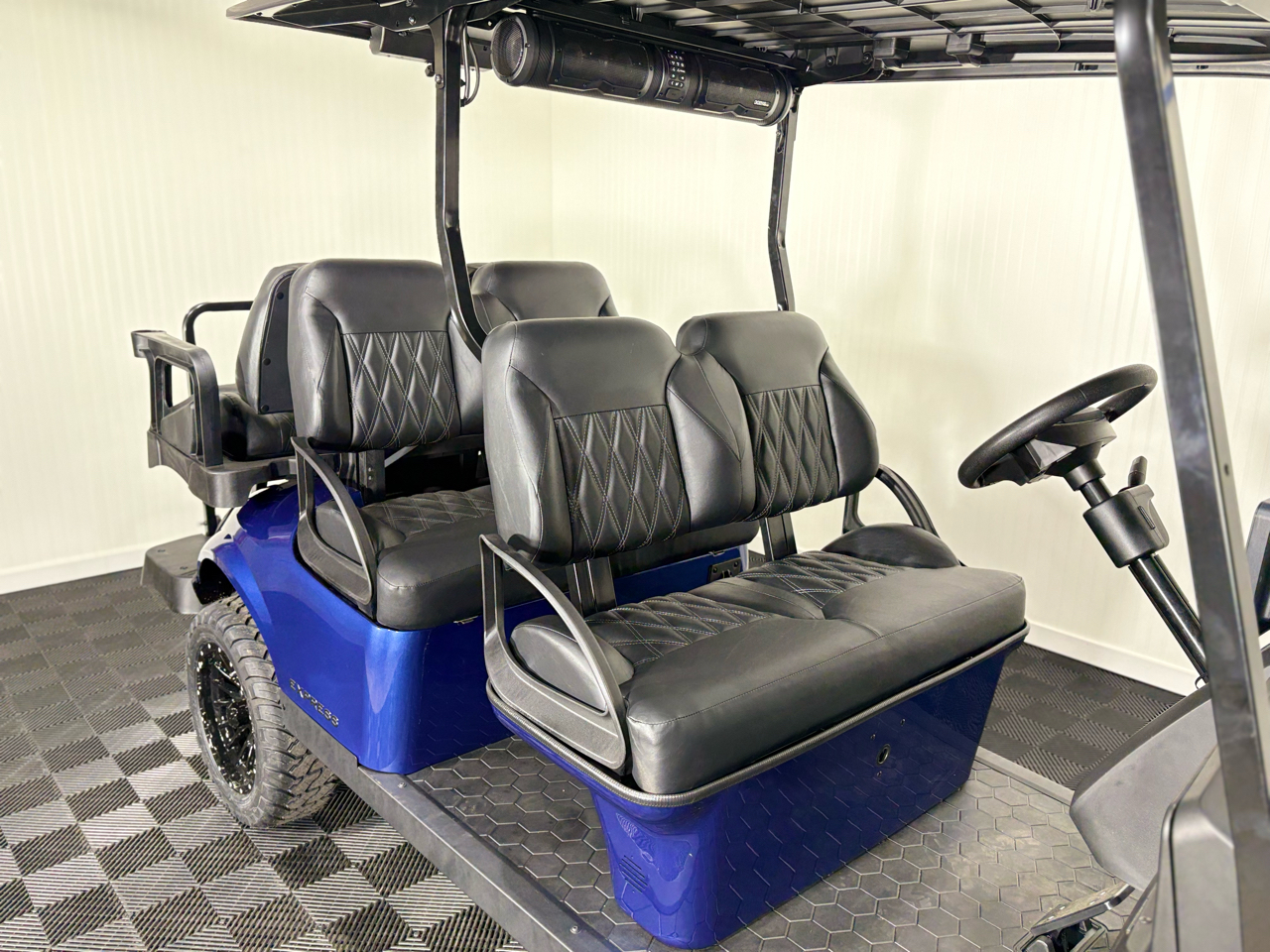 EZGO L6  2026