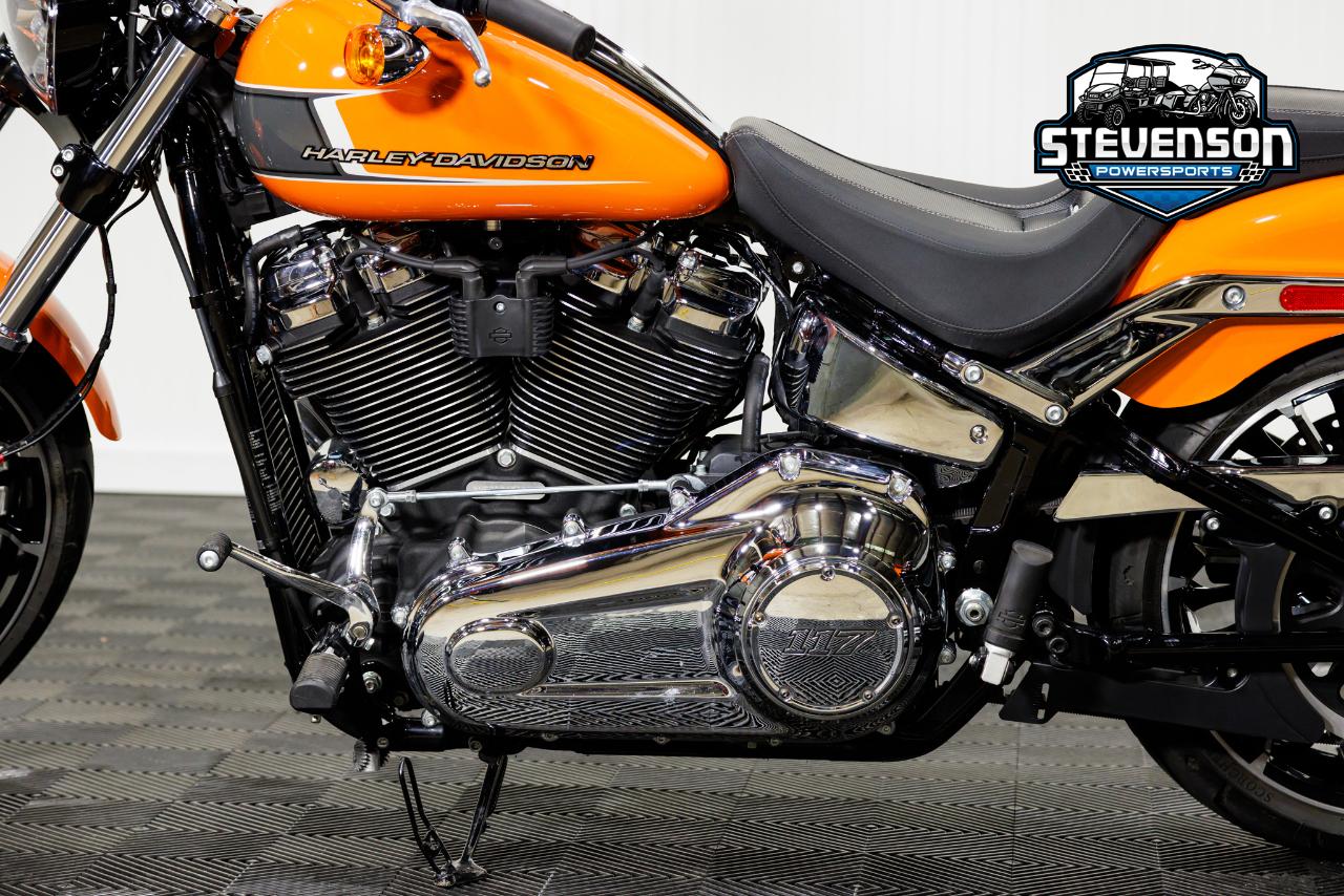 Harley-Davidson FXBR Breakout  2023