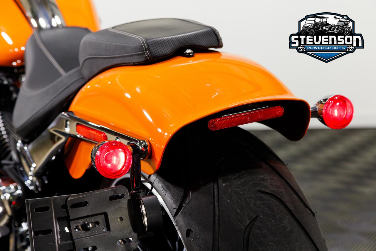 Harley-Davidson FXBR Breakout  2023