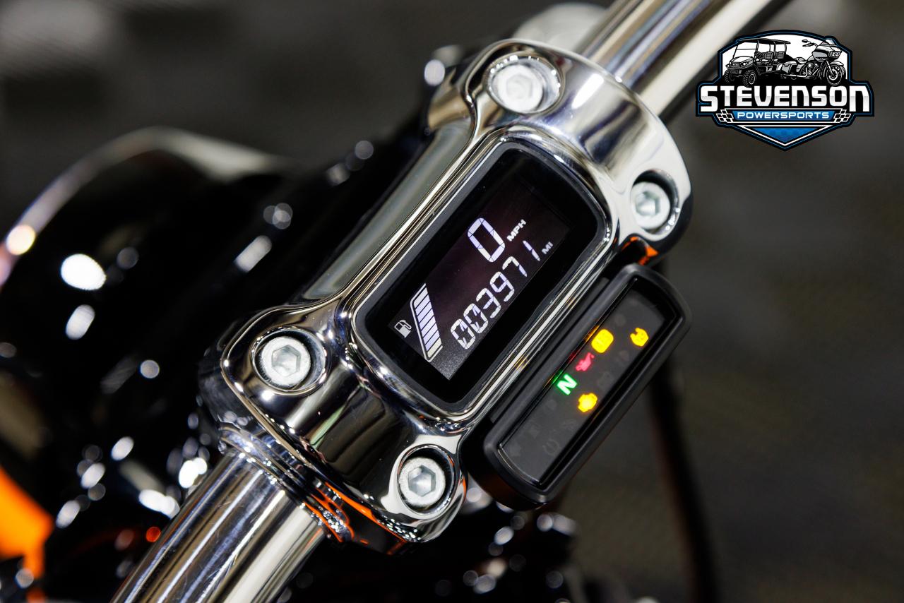 Harley-Davidson FXBR Breakout  2023